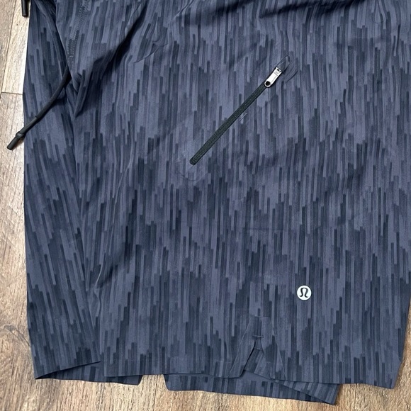 Lululemon Men's Swim Trunk Board Athletic Shorts Inseam 7.5” - Picture 10 of 12